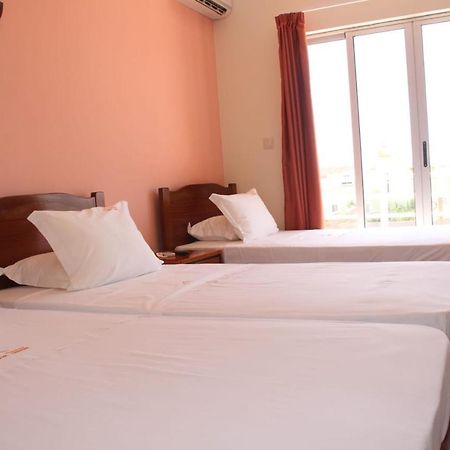 Restaurante Residencial Nova Cidade Porto Novo Eksteriør billede