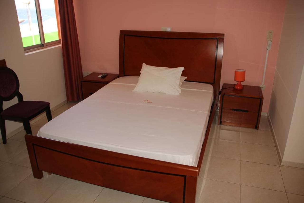 Restaurante Residencial Nova Cidade Porto Novo Eksteriør billede