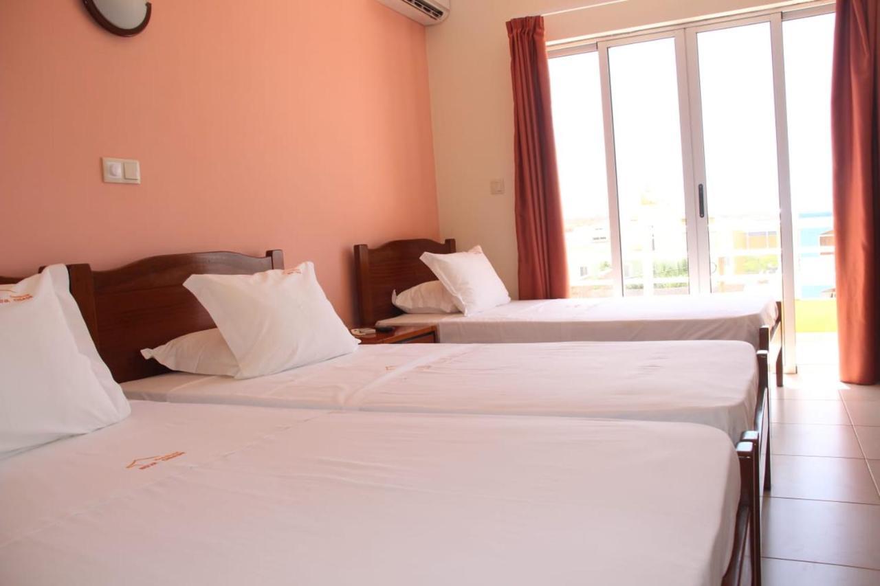 Restaurante Residencial Nova Cidade Porto Novo Eksteriør billede