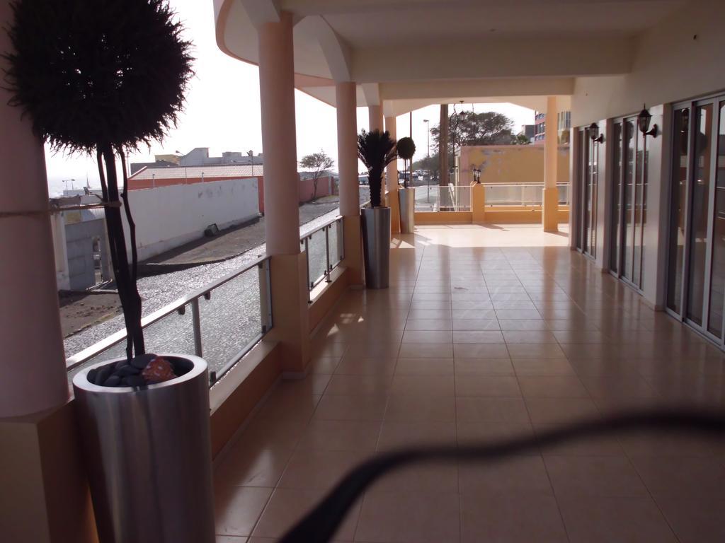 Restaurante Residencial Nova Cidade Porto Novo Eksteriør billede