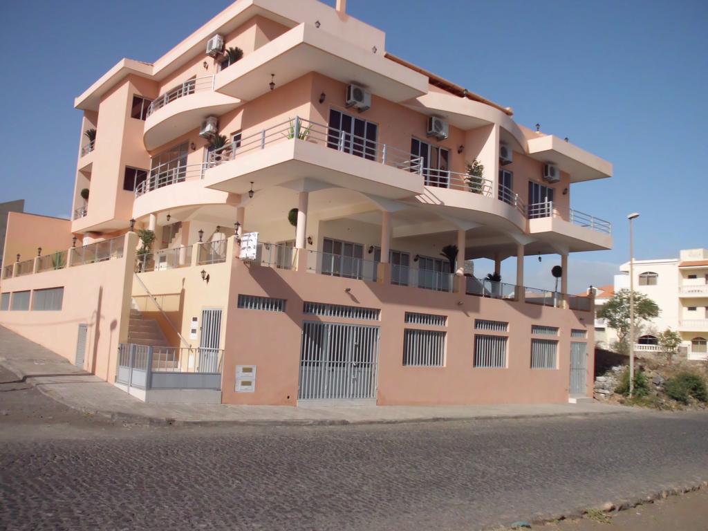Restaurante Residencial Nova Cidade Porto Novo Eksteriør billede