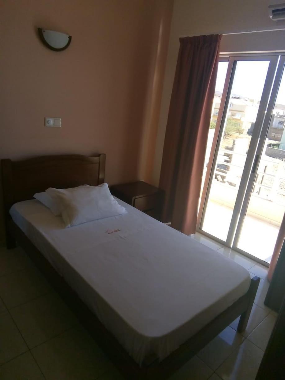 Restaurante Residencial Nova Cidade Porto Novo Eksteriør billede