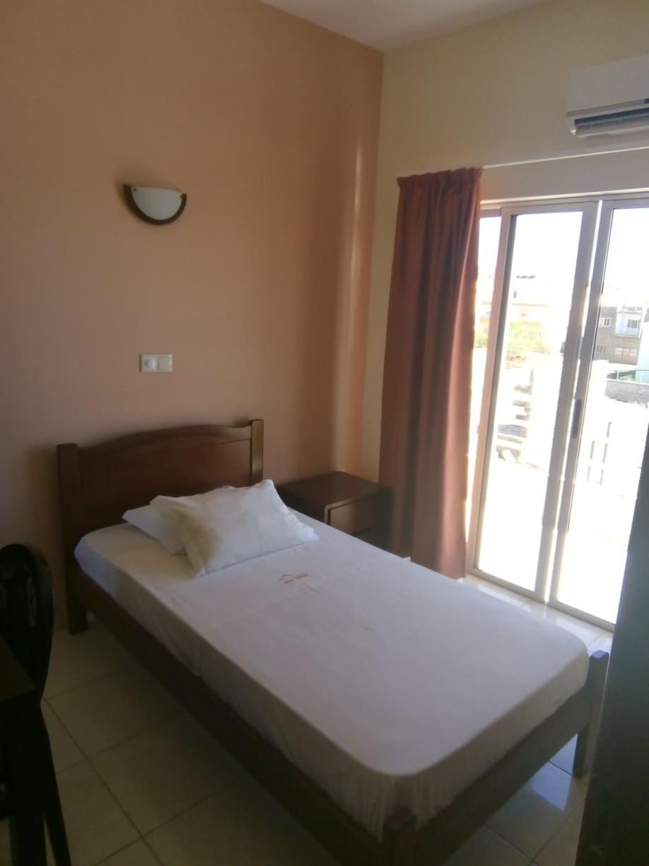 Restaurante Residencial Nova Cidade Porto Novo Eksteriør billede