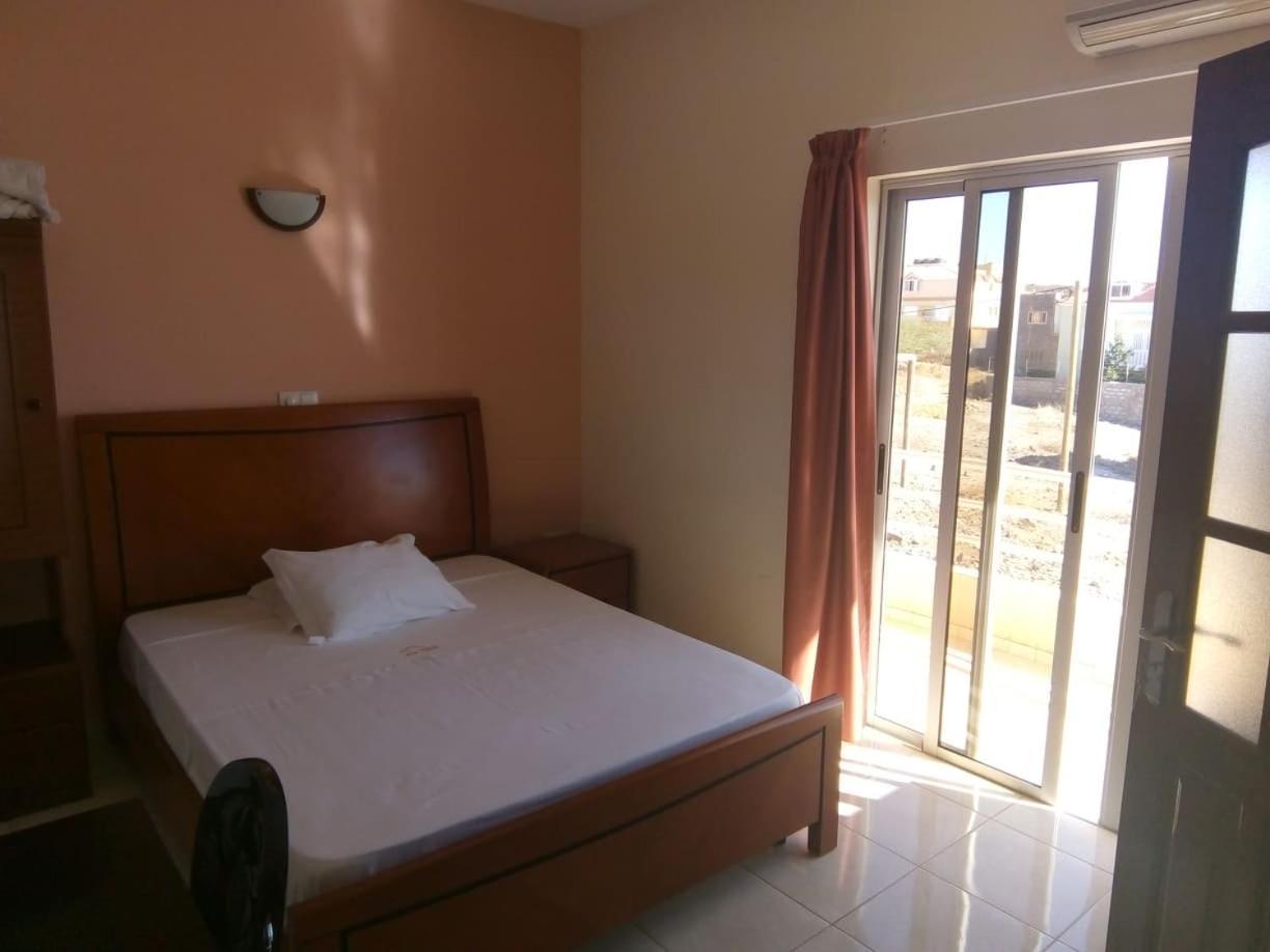 Restaurante Residencial Nova Cidade Porto Novo Eksteriør billede