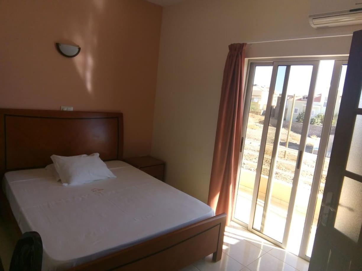 Restaurante Residencial Nova Cidade Porto Novo Eksteriør billede